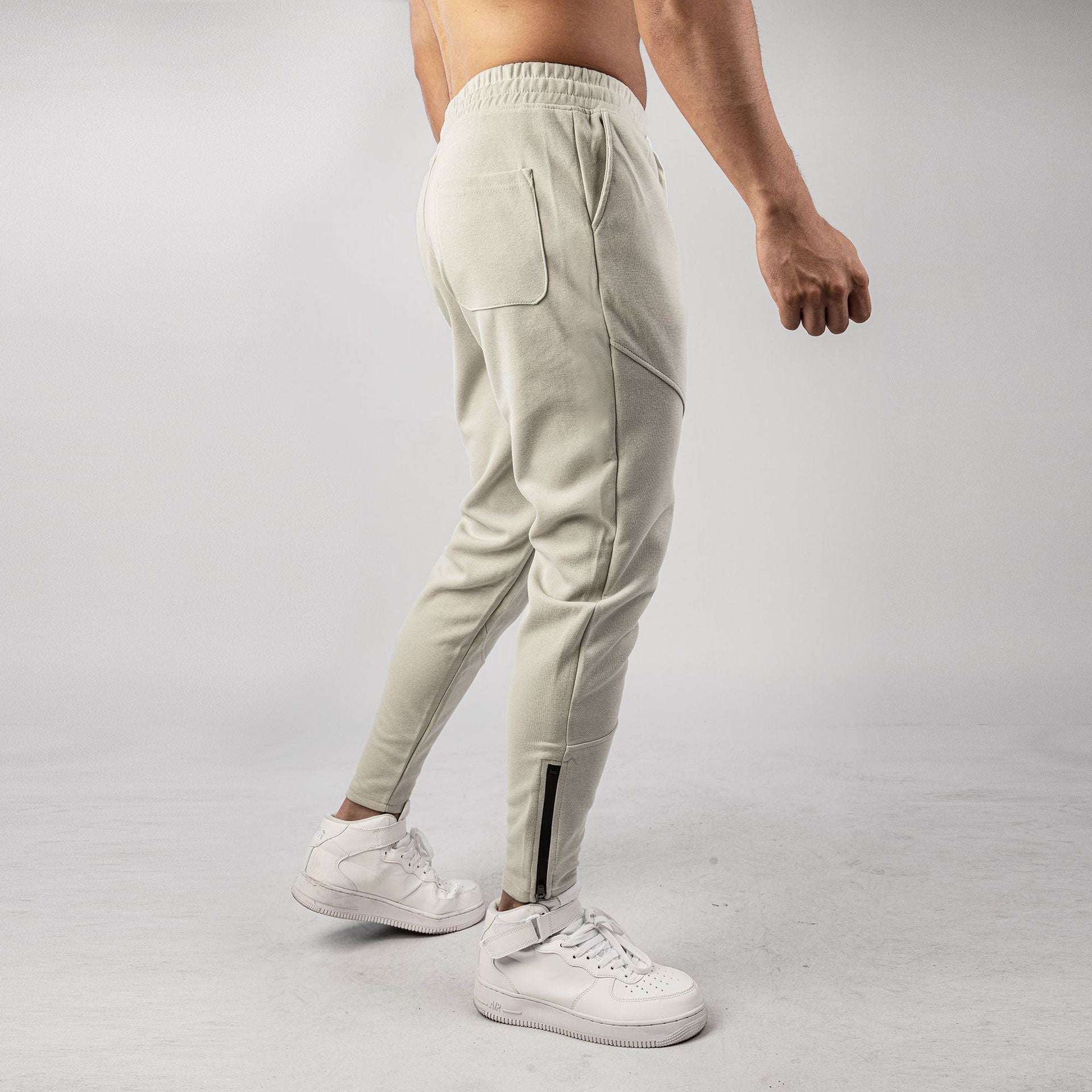 Men’s Warm Spliced Training Joggers with Zipper Hems