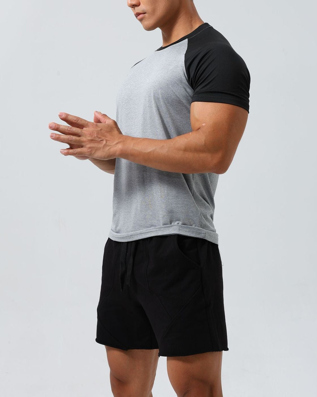 Men’s Muscle Fit Raglan Performance Training T-Shirt