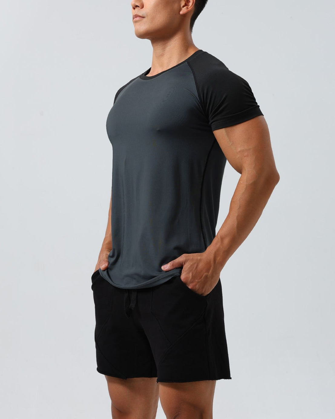 Men’s Muscle Fit Raglan Performance Training T-Shirt