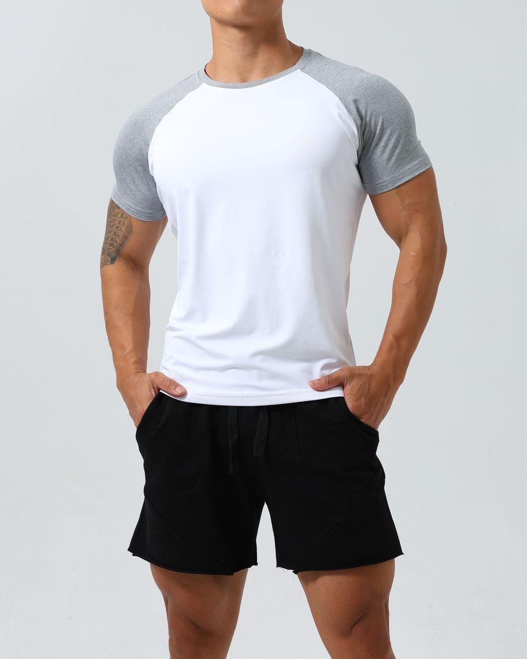Men’s Muscle Fit Raglan Performance Training T-Shirt