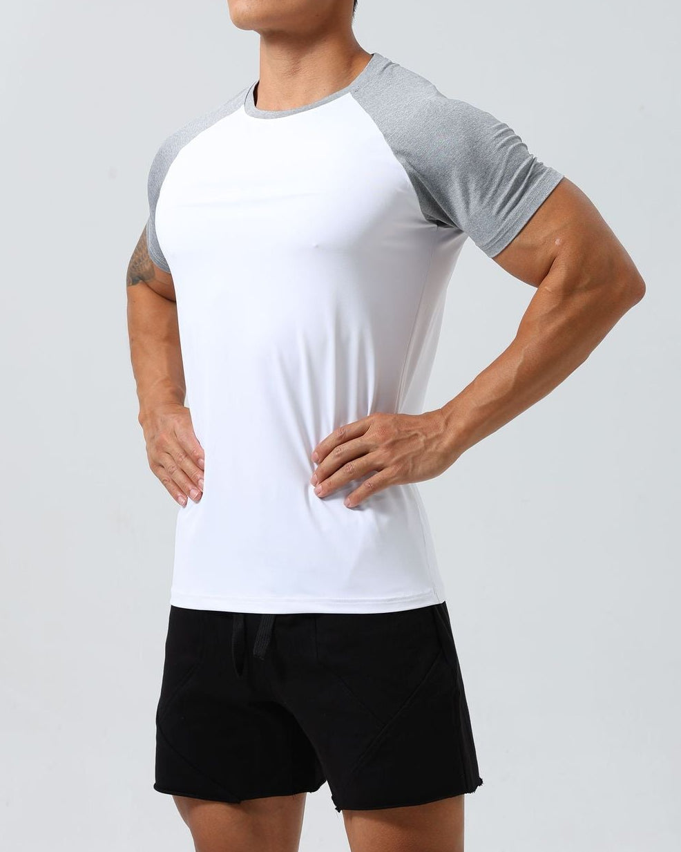 Men’s Muscle Fit Raglan Performance Training T-Shirt