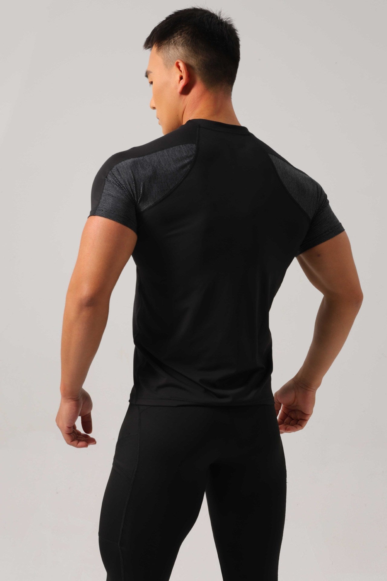 Men’s Contrast Panel Performance Training T-Shirt
