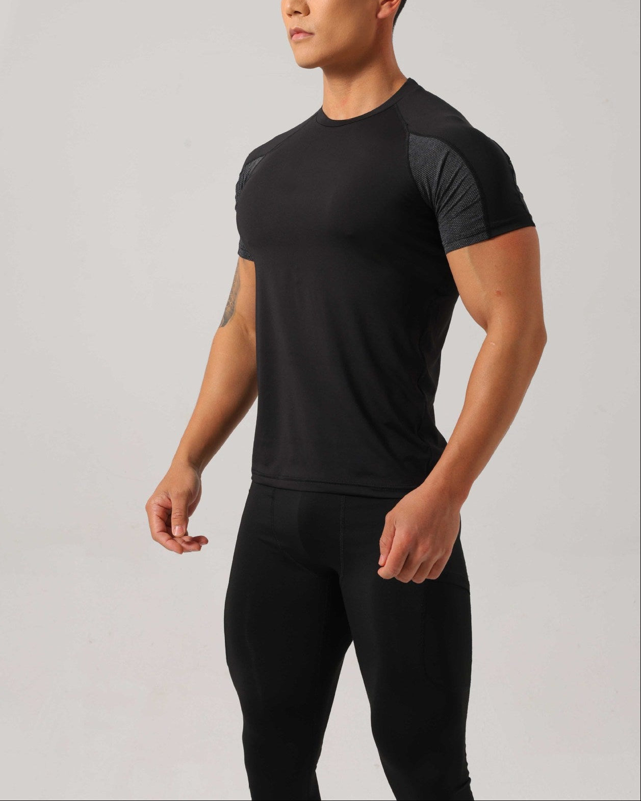 Men’s Contrast Panel Performance Training T-Shirt