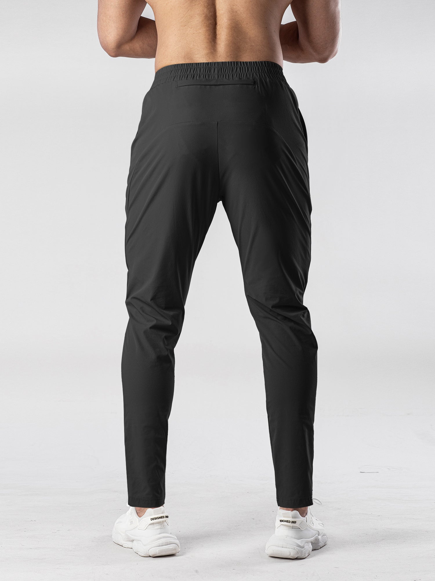 Men’s Quick-Dry Performance Tapered Joggers