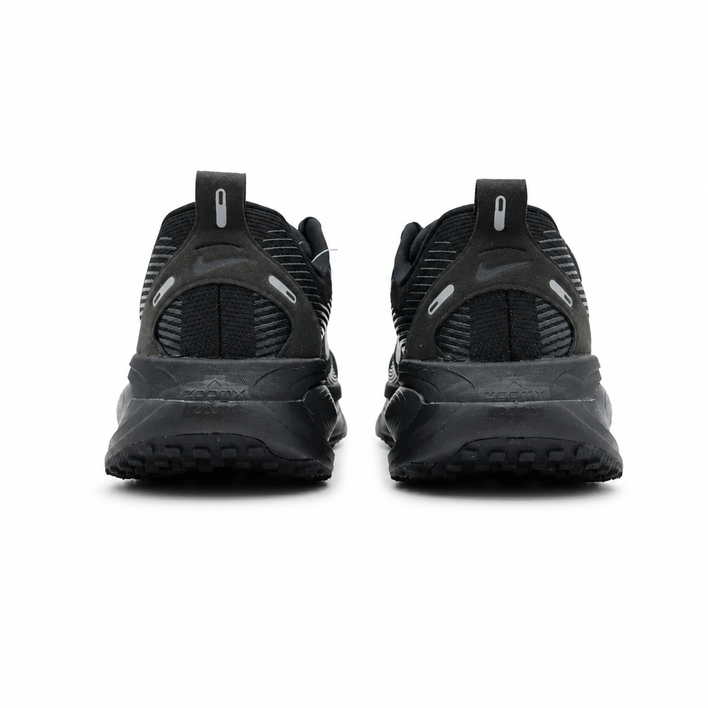 Air Zoom Vomero 18 Triple Black